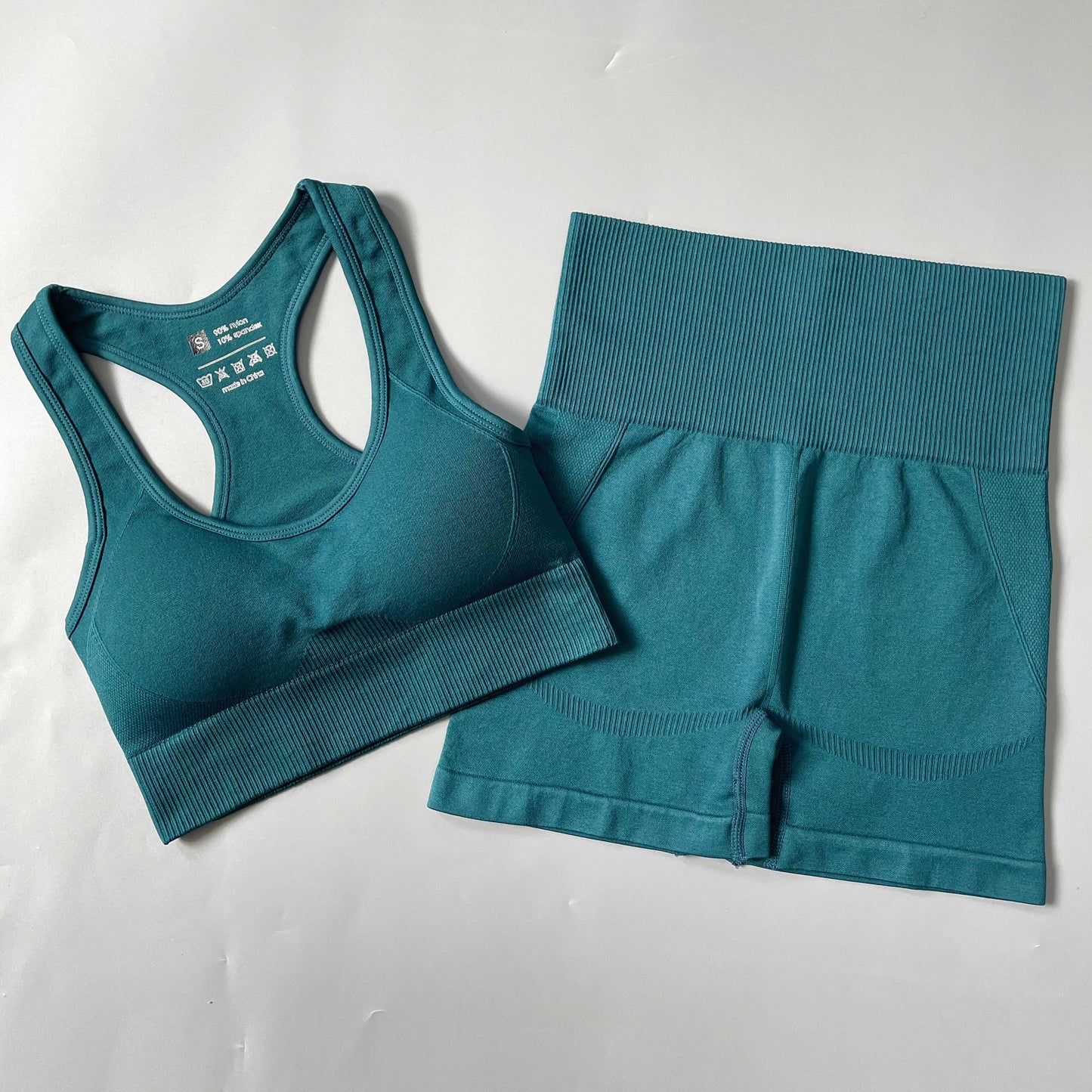 Nylon Flex Set: Women's 2-3-4 Piece for a Flawless Breathable Workout
