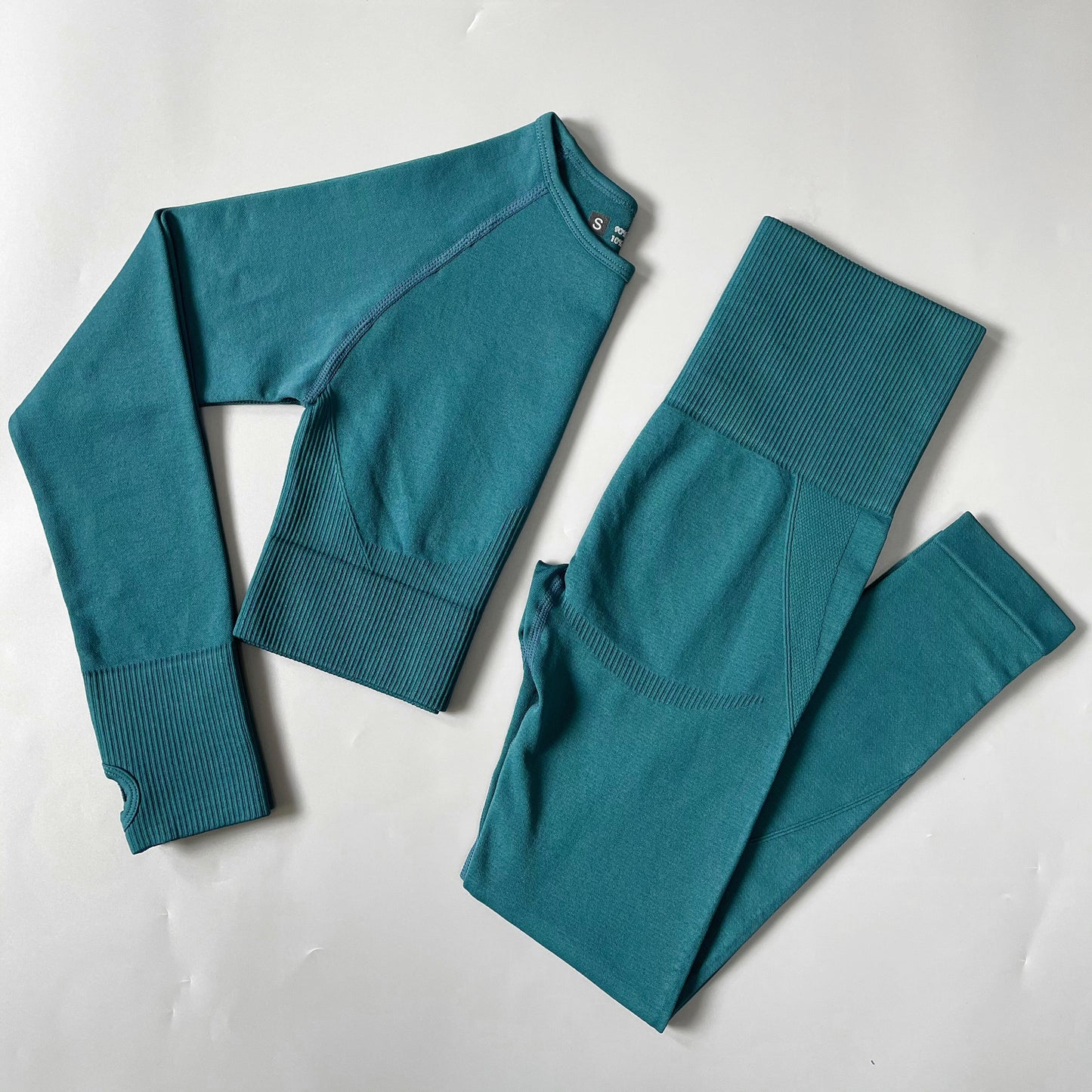 Nylon Flex Set: Women's 2-3-4 Piece for a Flawless Breathable Workout