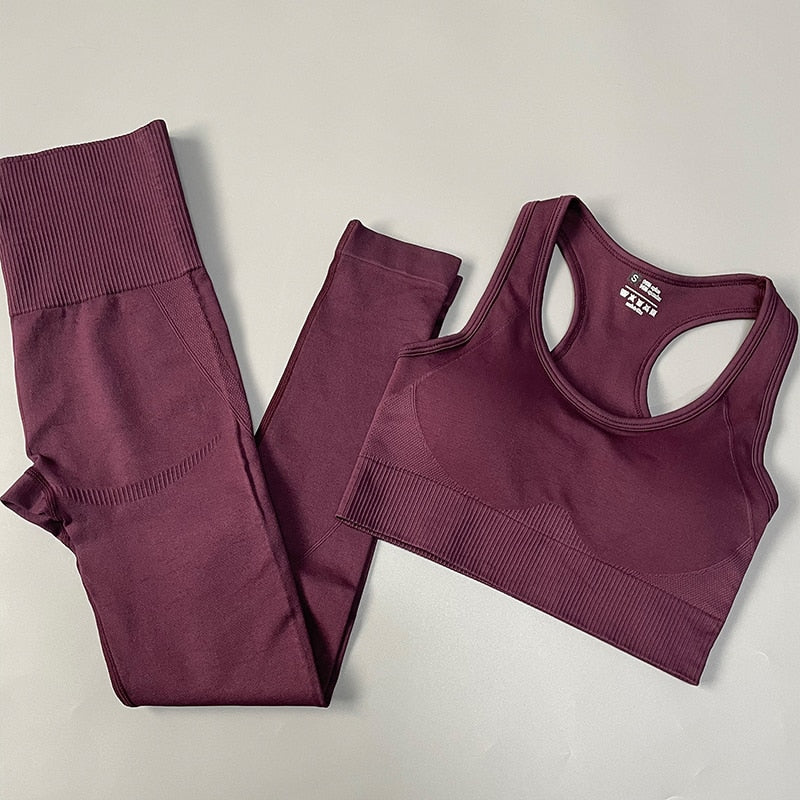 Nylon Flex Set: Women's 2-3-4 Piece for a Flawless Breathable Workout